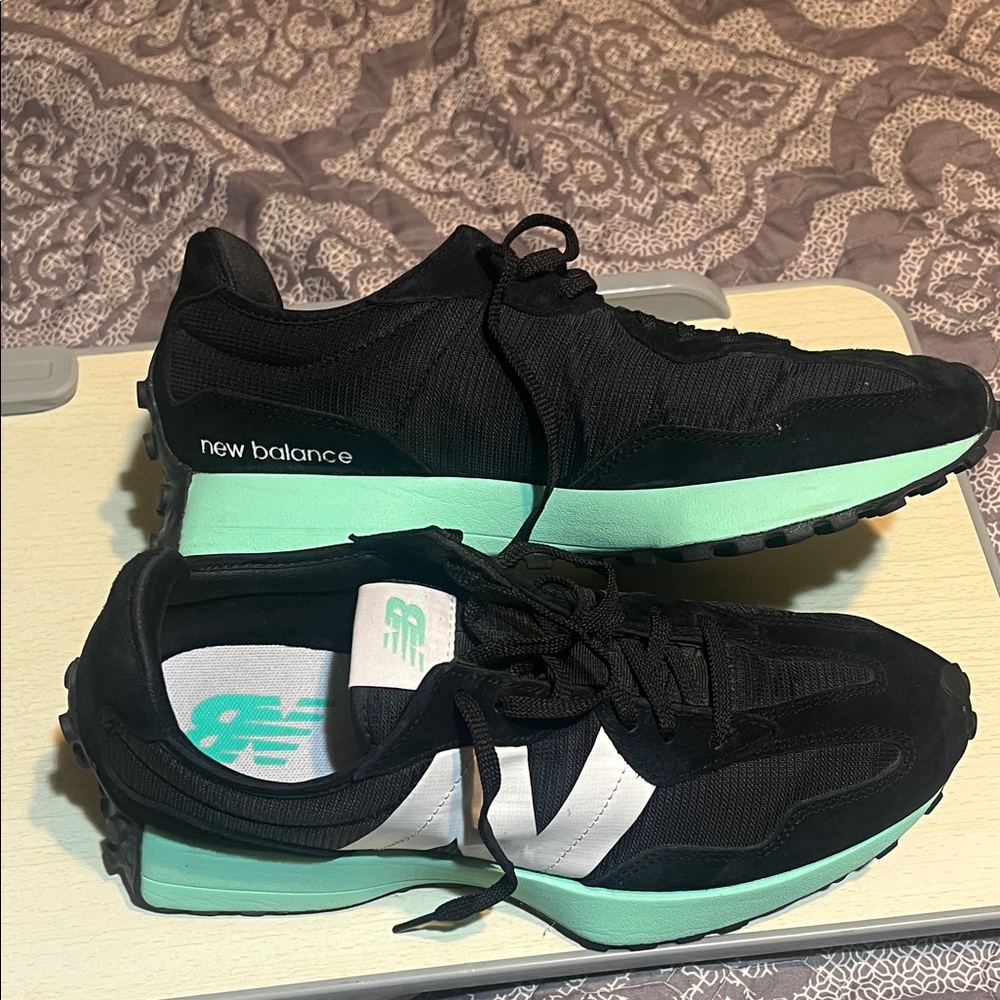 New Balance Women's Black and Mint Green Sneakers